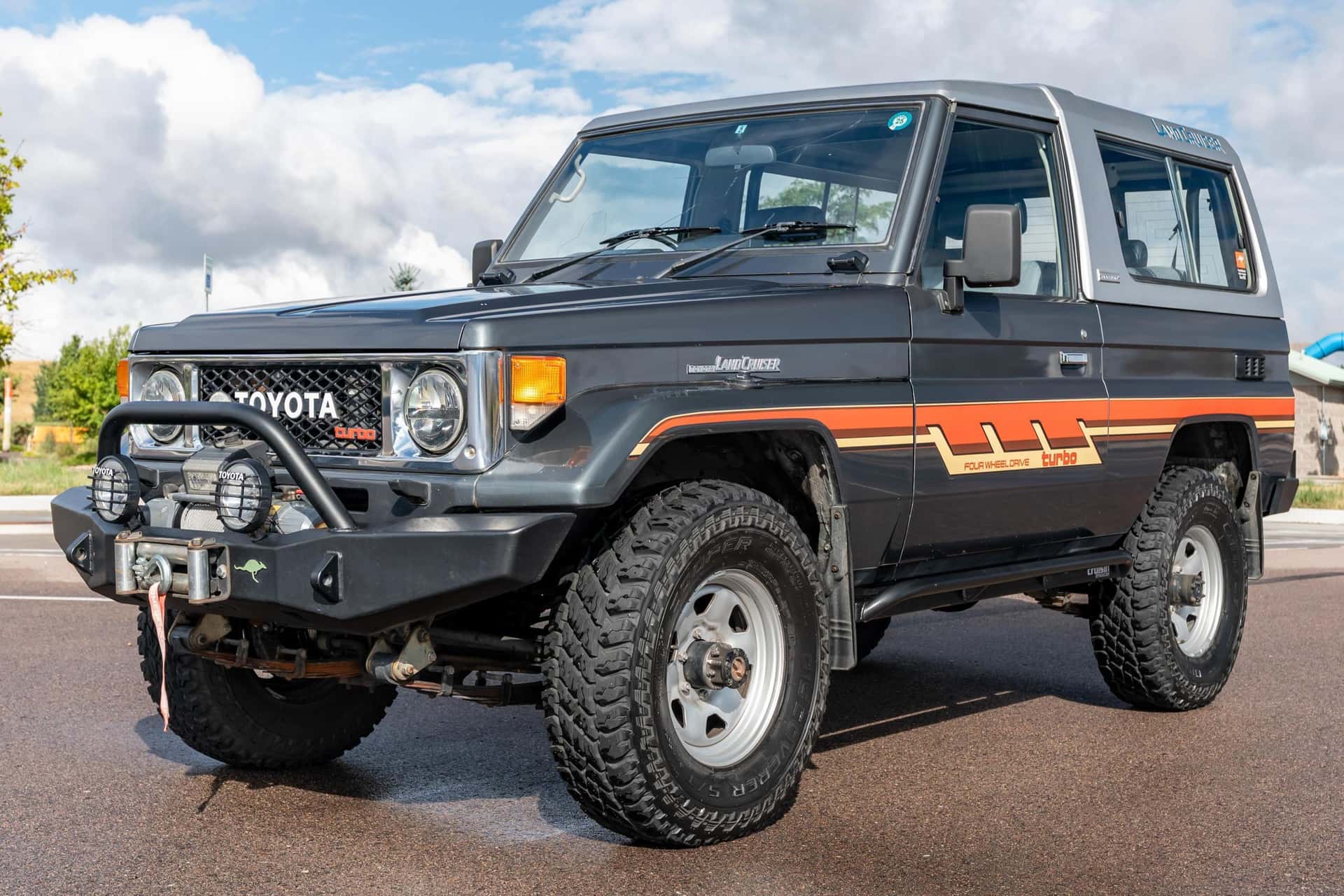 1988 Toyota Land Cruiser sold for $13,300