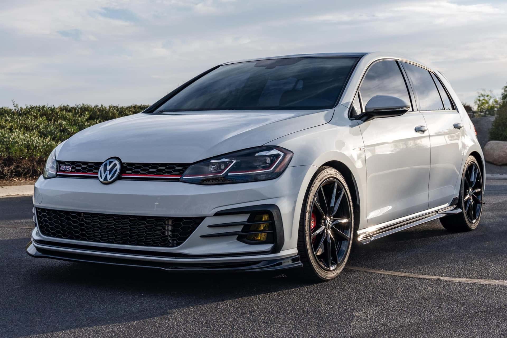2019 Volkswagen Mk7 GTI sold for $27,002