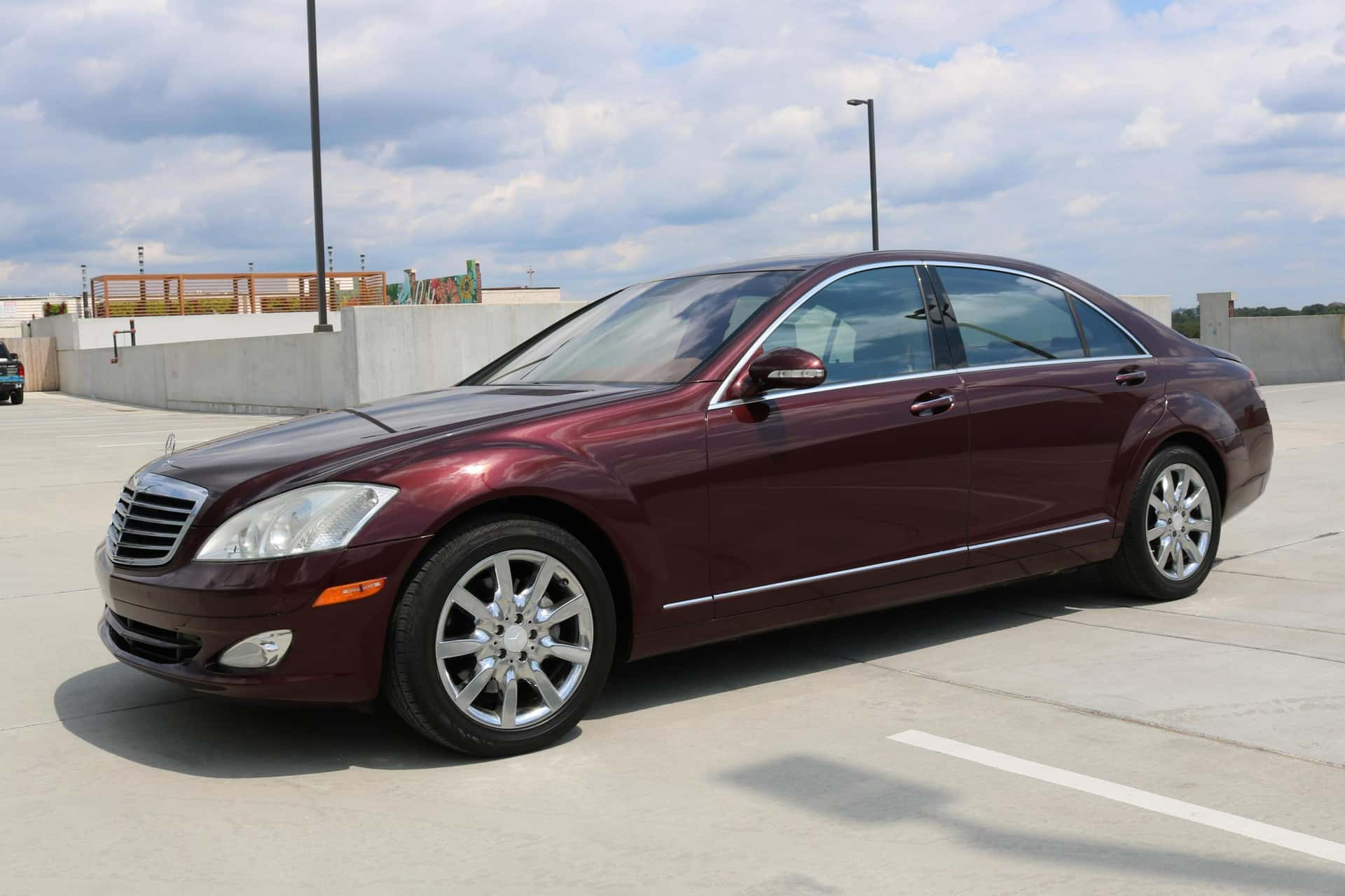 2008 Mercedes-Benz S-Class sold for $9,014