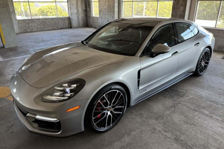 2022 Porsche Panamera sold for $104,000