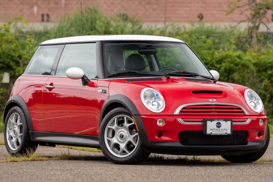 2002 Mini R53 Cooper S sold for $10,252