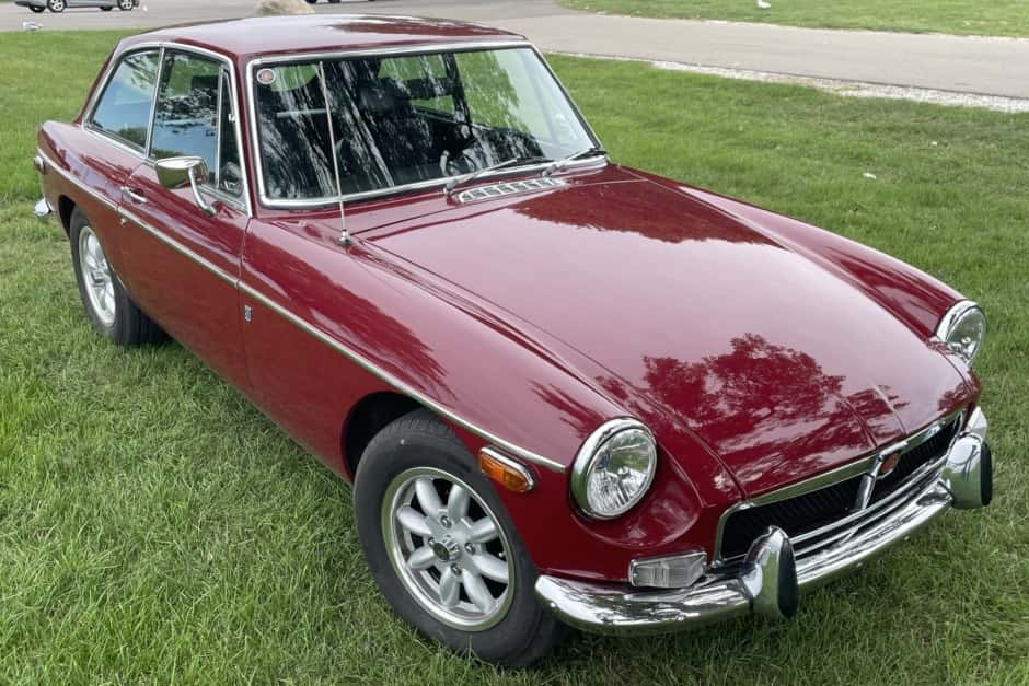 1973 MG MGB sold for $11,250