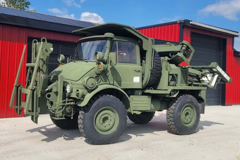 1990 Mercedes-Benz Unimog sold for $35,000