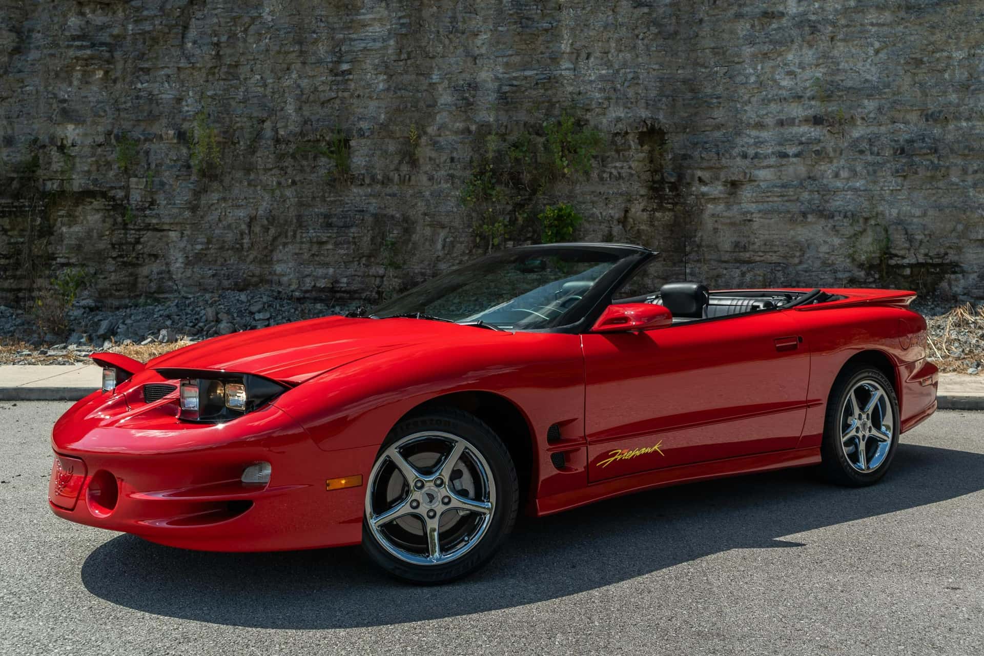2001 Pontiac Firebird sold for $32,000