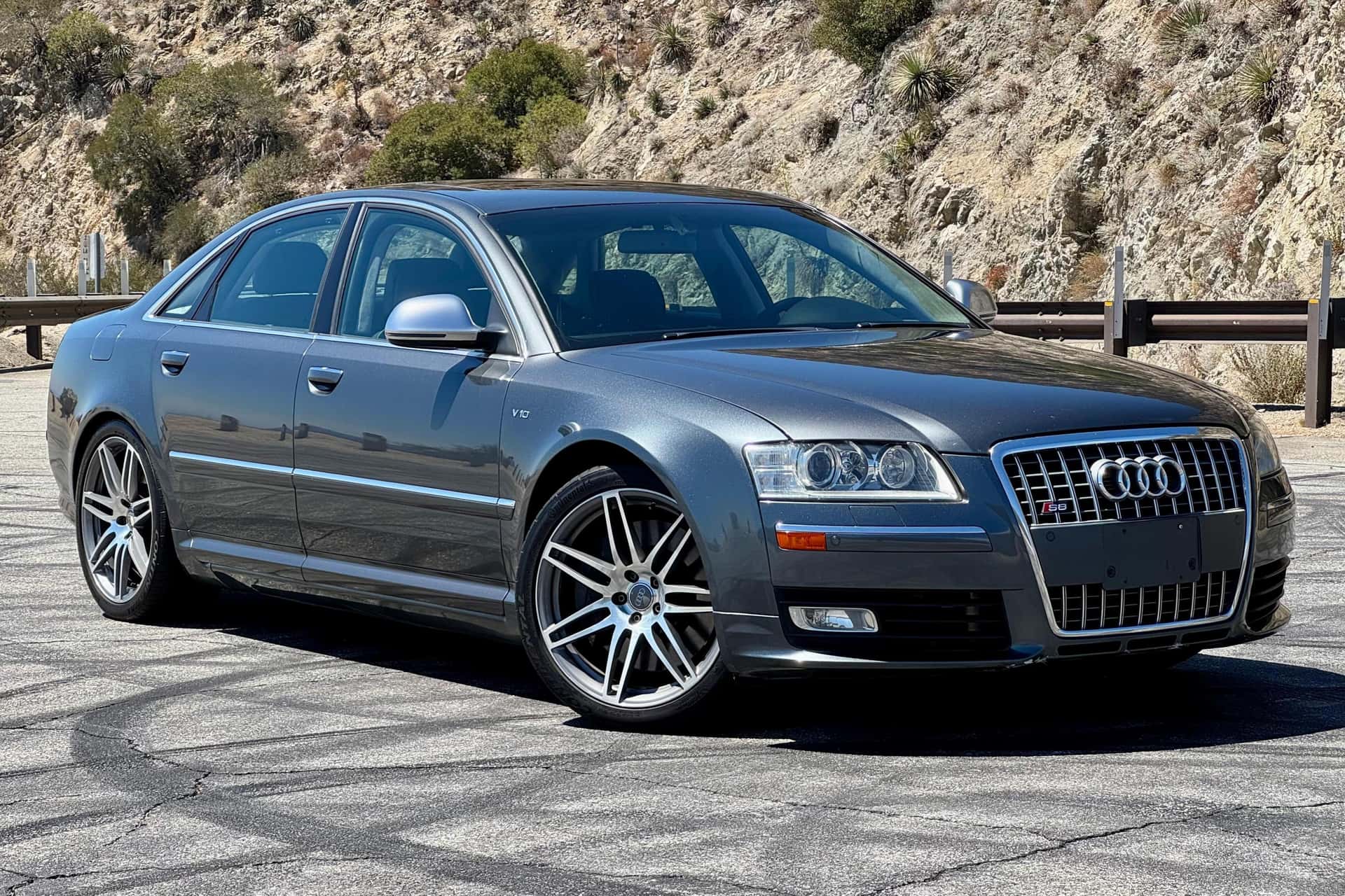 2009 Audi S8 sold for $14,200