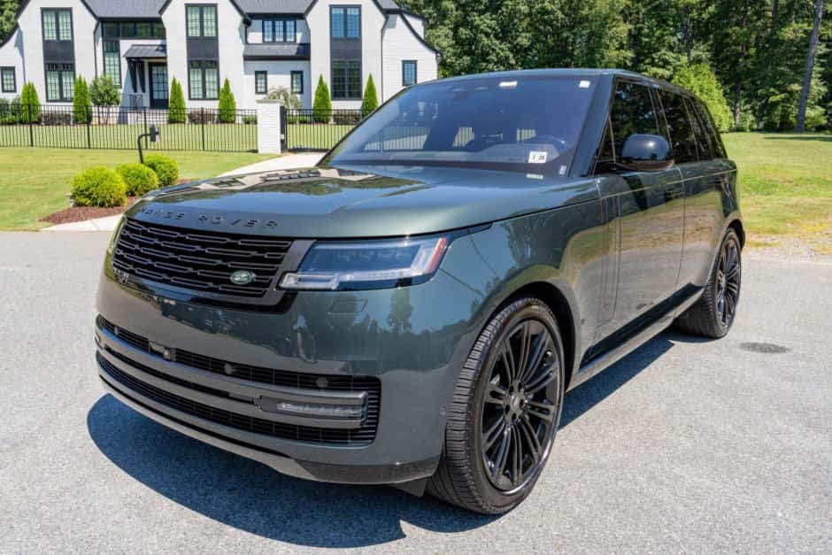 2023 Land Rover Range Rover L460 sold for $97,000