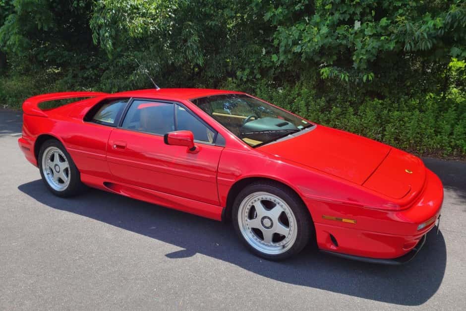 1995 Lotus Esprit sold for $75,000