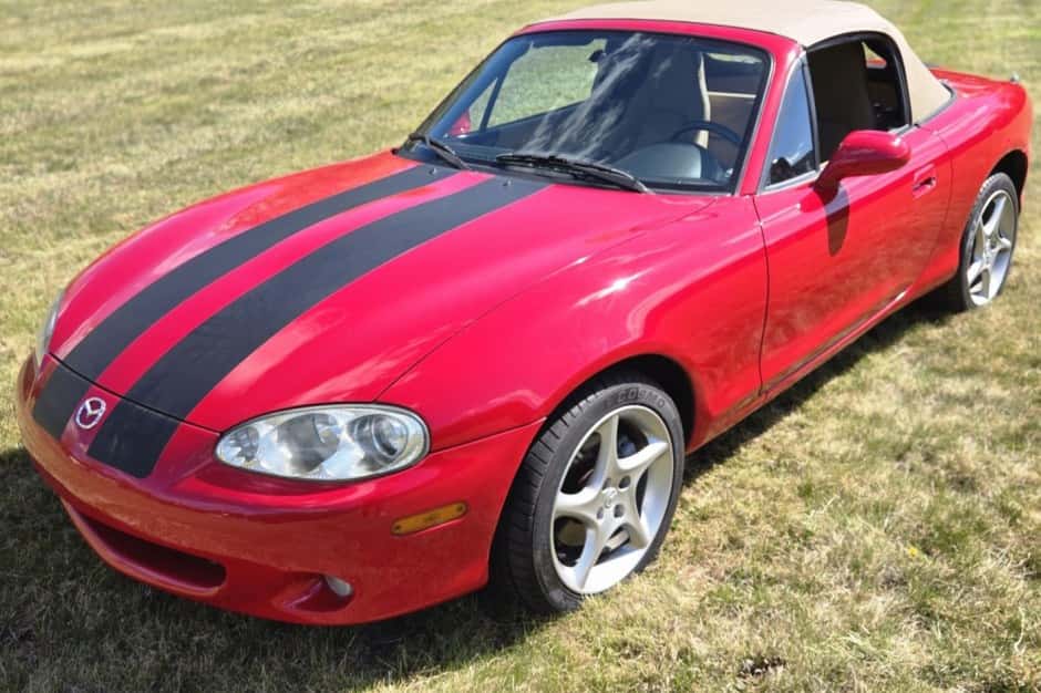 2001 Mazda NB MX-5 Miata sold for $7,800