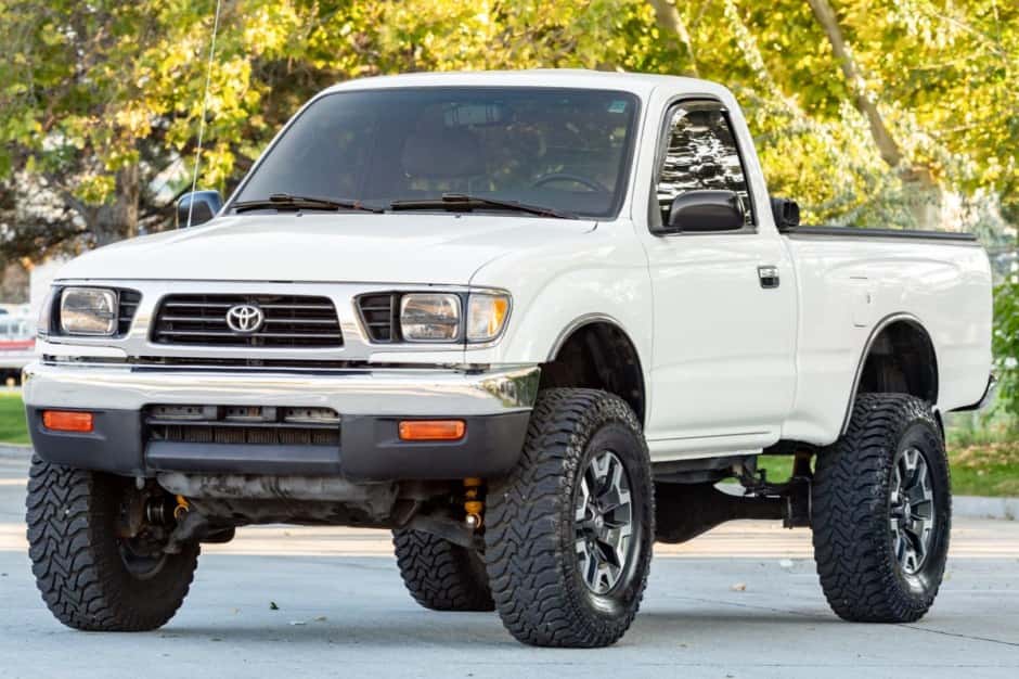 1995 Toyota Tacoma (N1X0 1995-2005) sold for $13,775