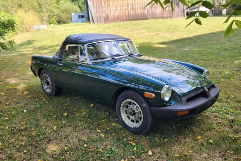 1976 MG MGB sold for $4,200