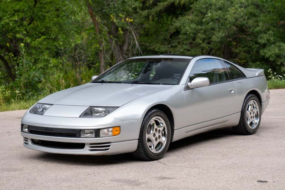 1990 Nissan Z32 300ZX sold for $18,750
