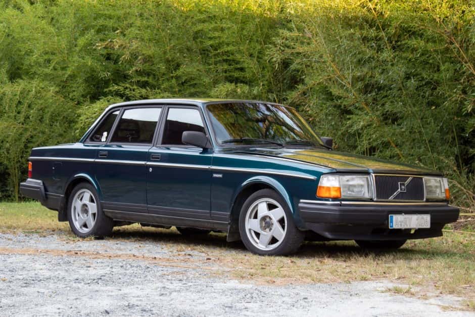 1993 Volvo 240 sold for $5,500