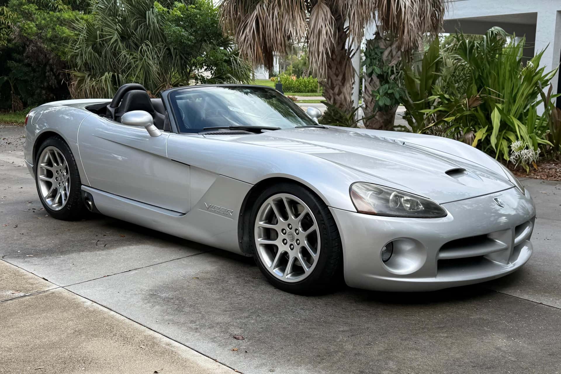 2003 Dodge Viper sold for $33,000