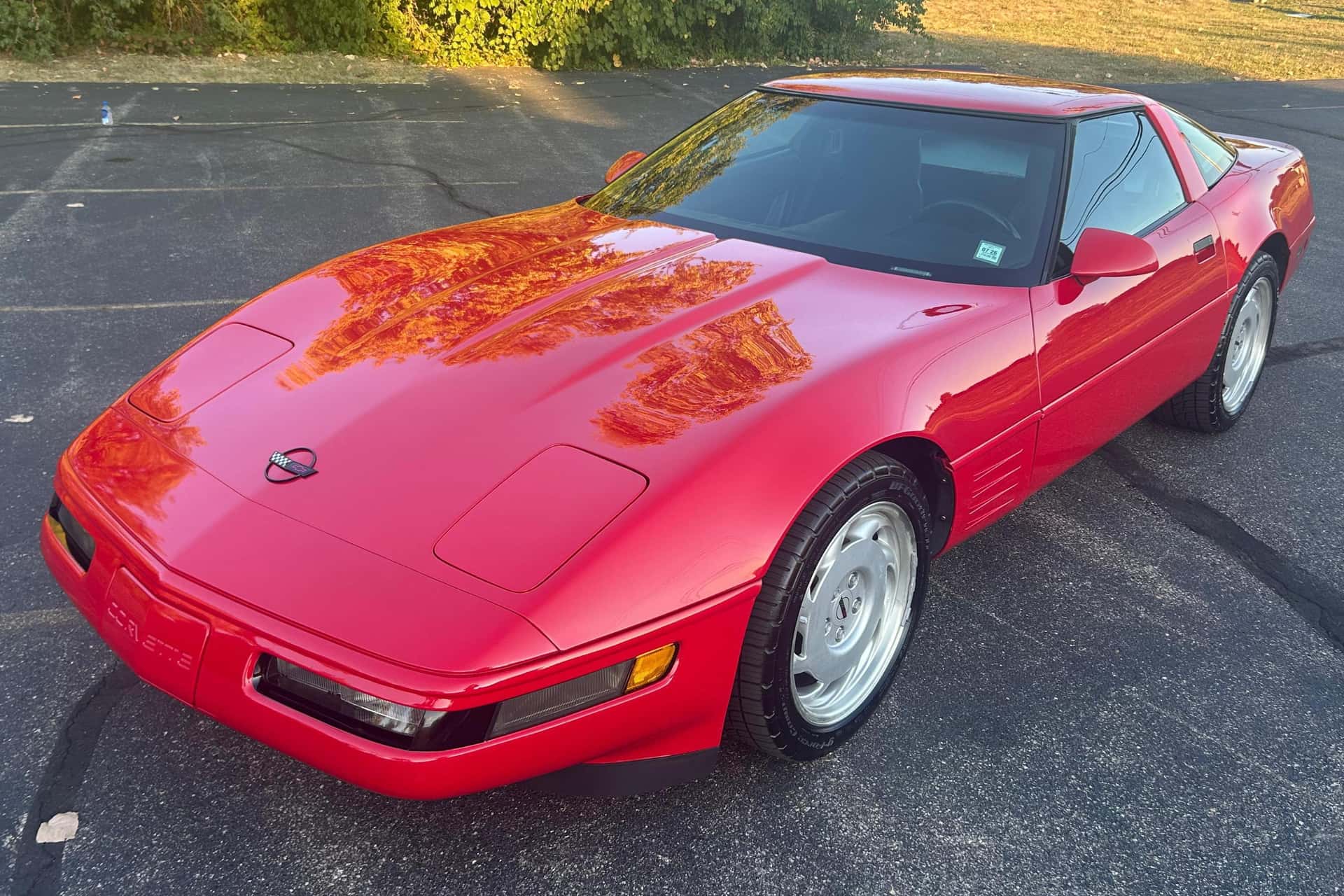 1992 Chevrolet C4 Corvette sold for $11,400
