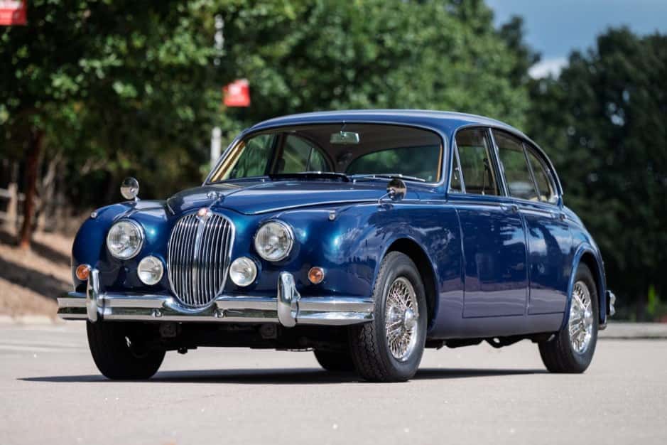 1963 Jaguar Mk II sold for $31,000