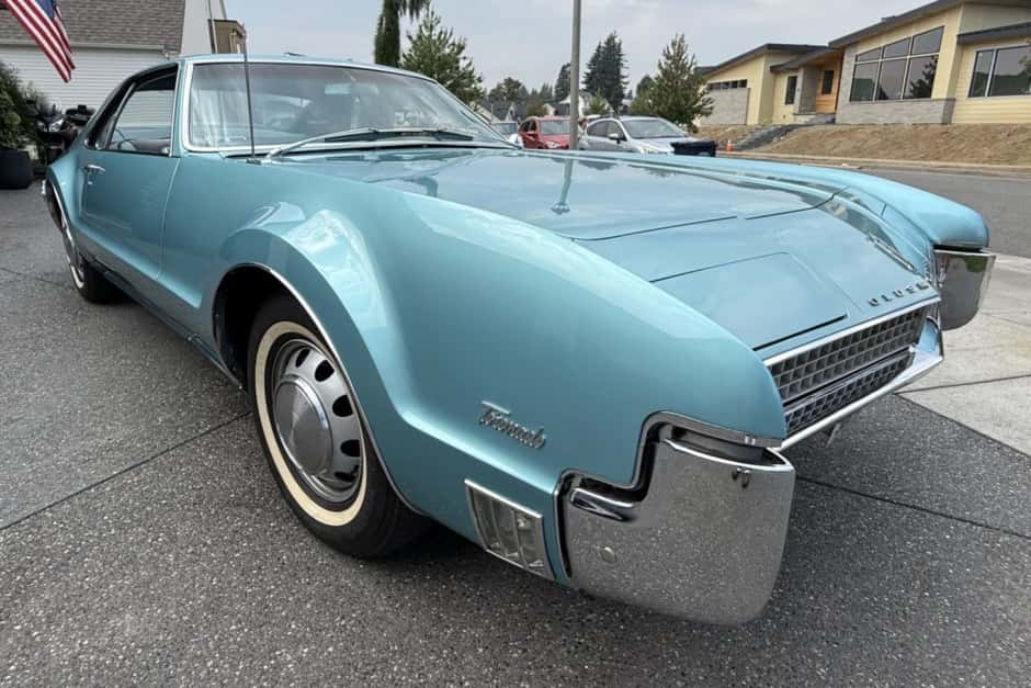 1967 Oldsmobile Toronado sold for $10,000