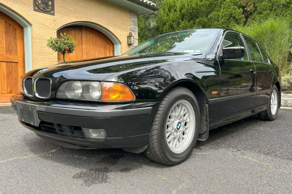 2000 BMW E39 5-Series sold for $6,955