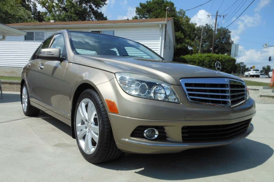 2010 Mercedes-Benz W204 C-Class sold for $0