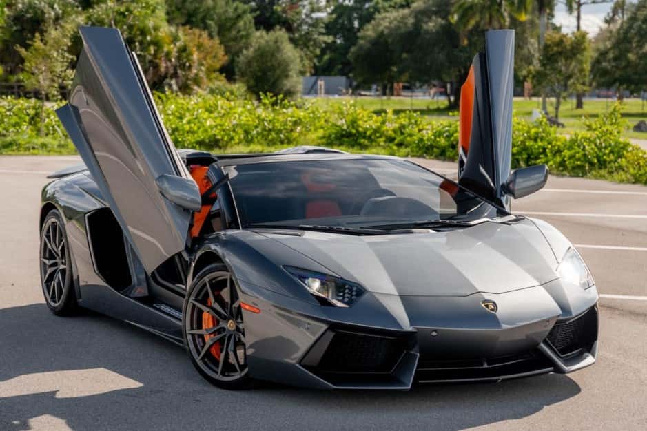 2015 Lamborghini Aventador sold for $353,000