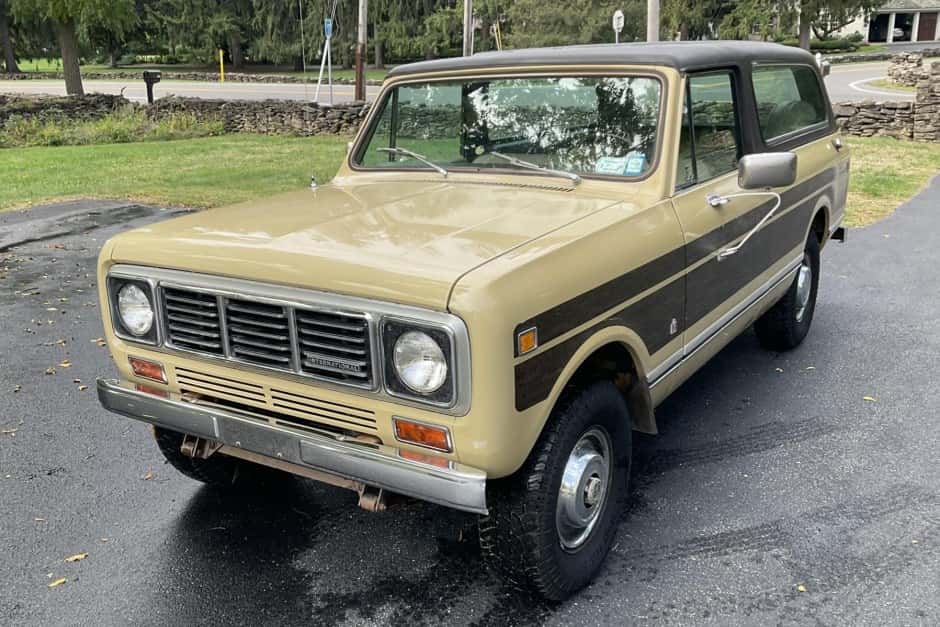 1976 International Harvester Scout II Traveler sold for $20,000