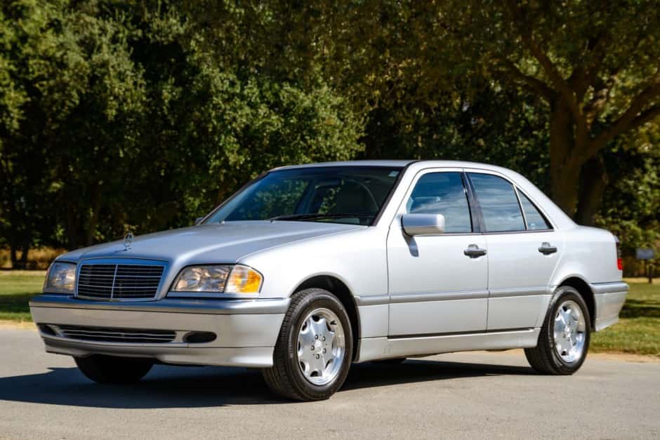 1999 Mercedes-Benz W202 C-Class sold for $4,000