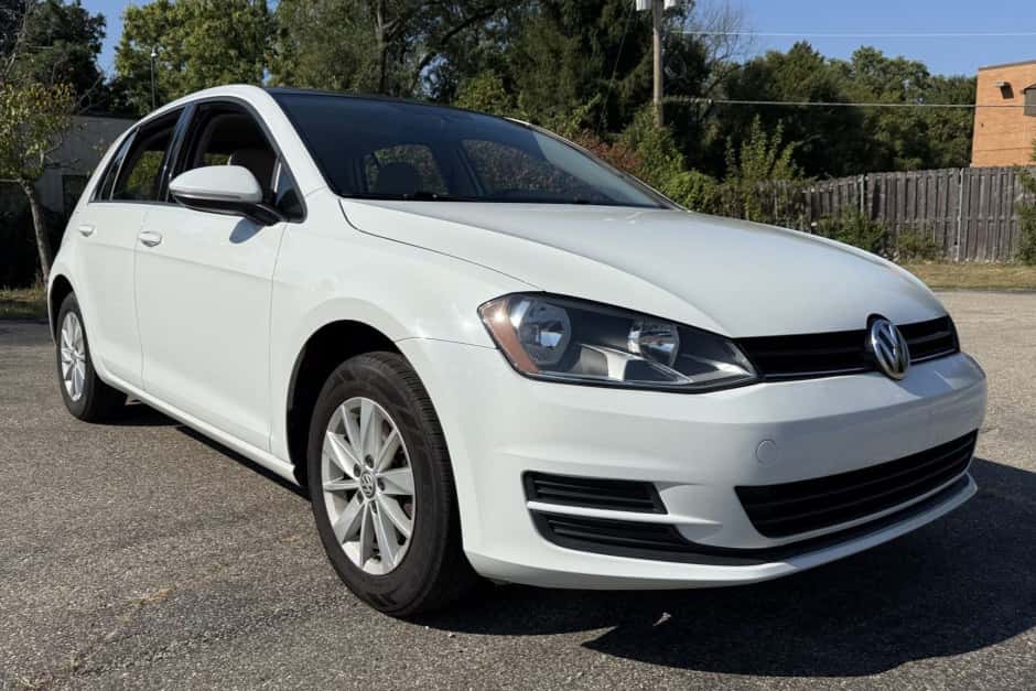 2015 Volkswagen Golf & Rabbit sold for $6,500