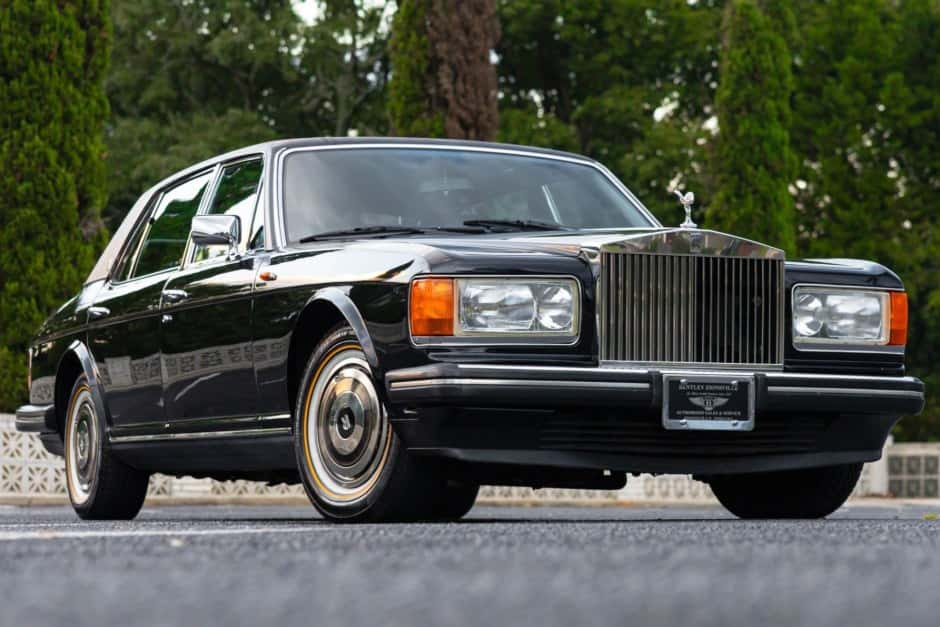 1989 Rolls-Royce SZ Silver Spirit & Silver Spur sold for $27,000