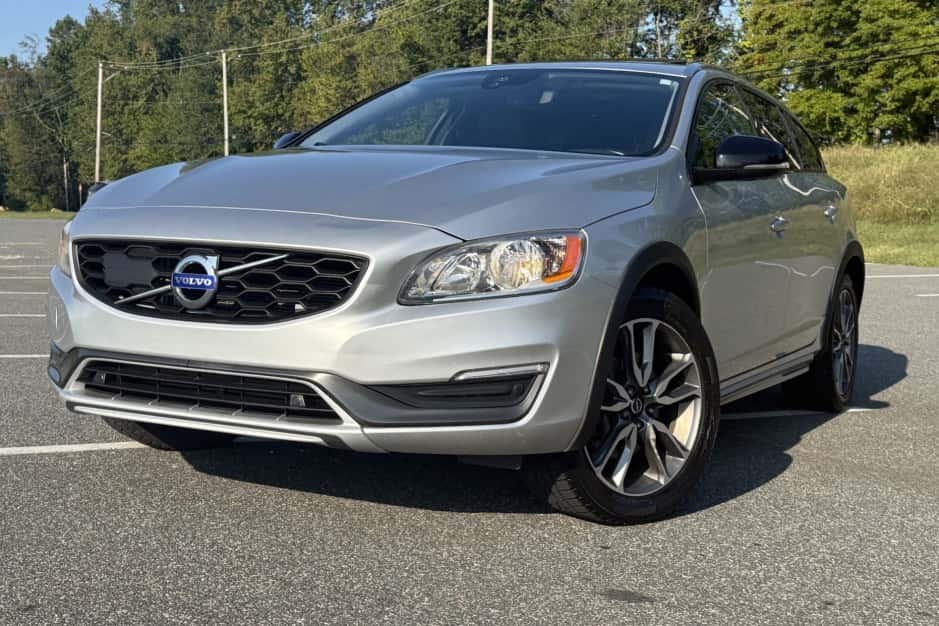 2015 Volvo  sold for $12,500