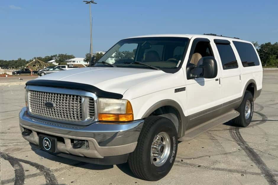 2000 Ford Excursion sold for $34,000