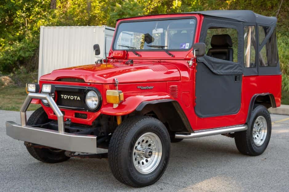 1979 Toyota Land Cruiser FJ40 sold for $13,000