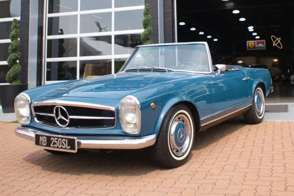 1967 Mercedes-Benz W113 SL sold for $120,000