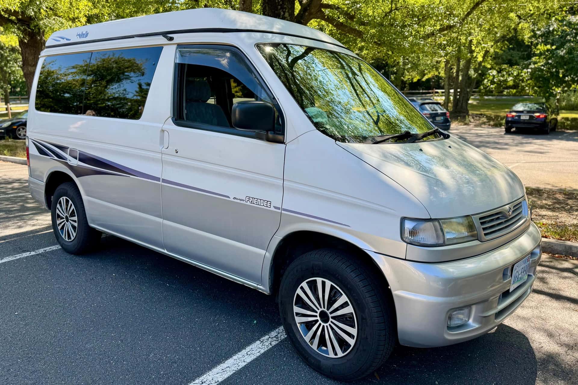 1997 Mazda Bongo sold for $7,800