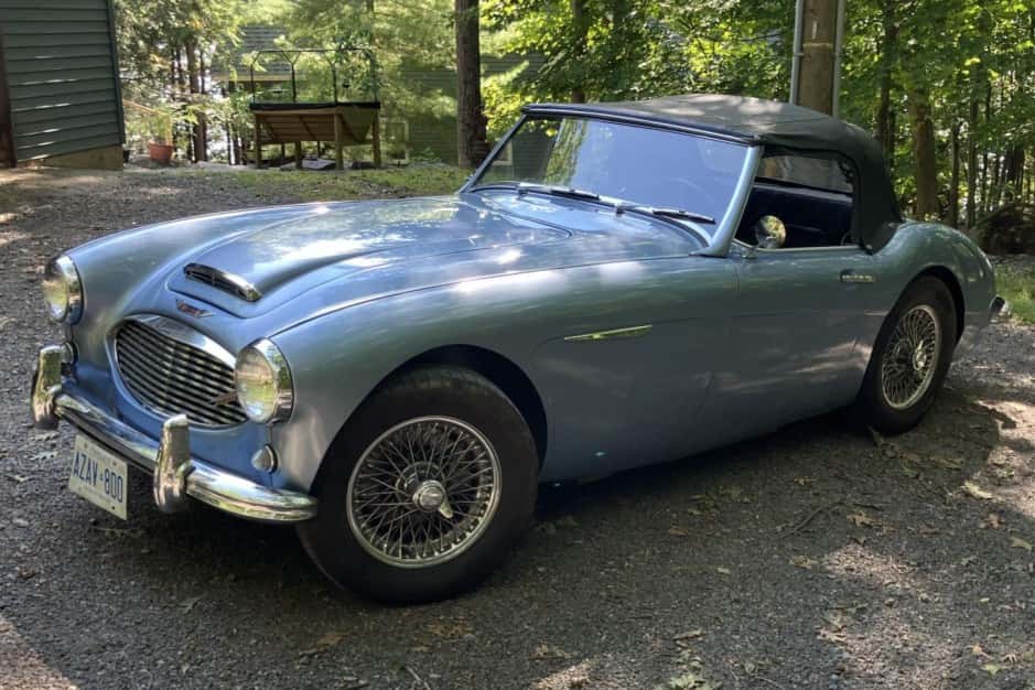 1960 Austin-Healey 3000 sold for $11,300