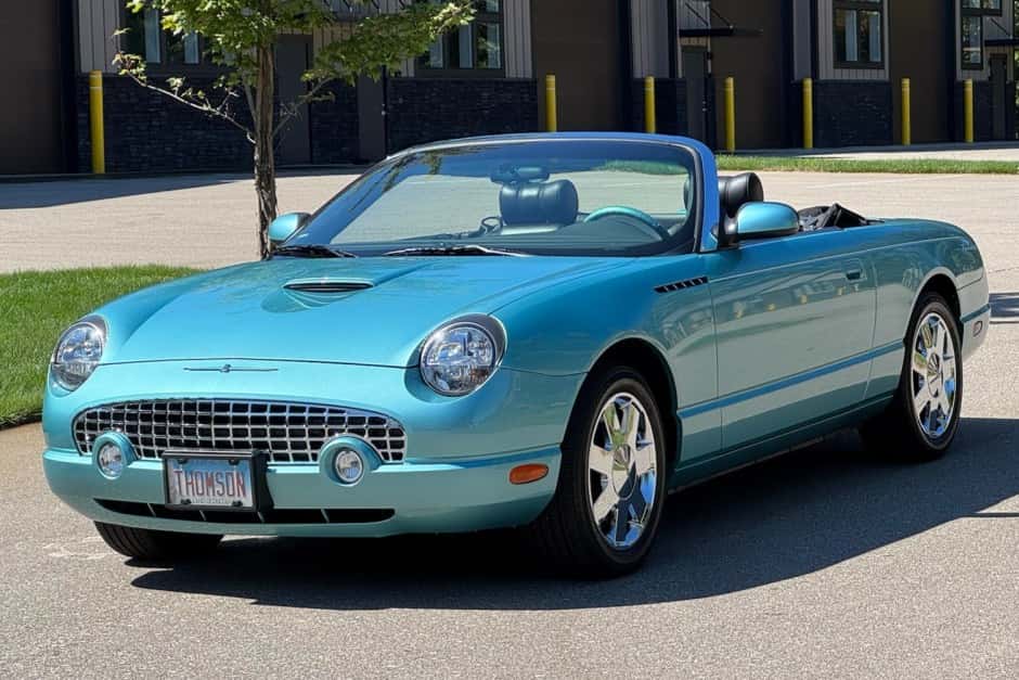 2002 Ford Thunderbird (2002-2005) sold for $30,805