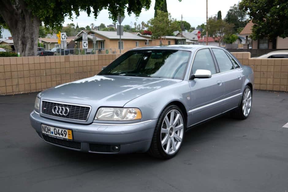 2003 Audi S8 sold for $11,250