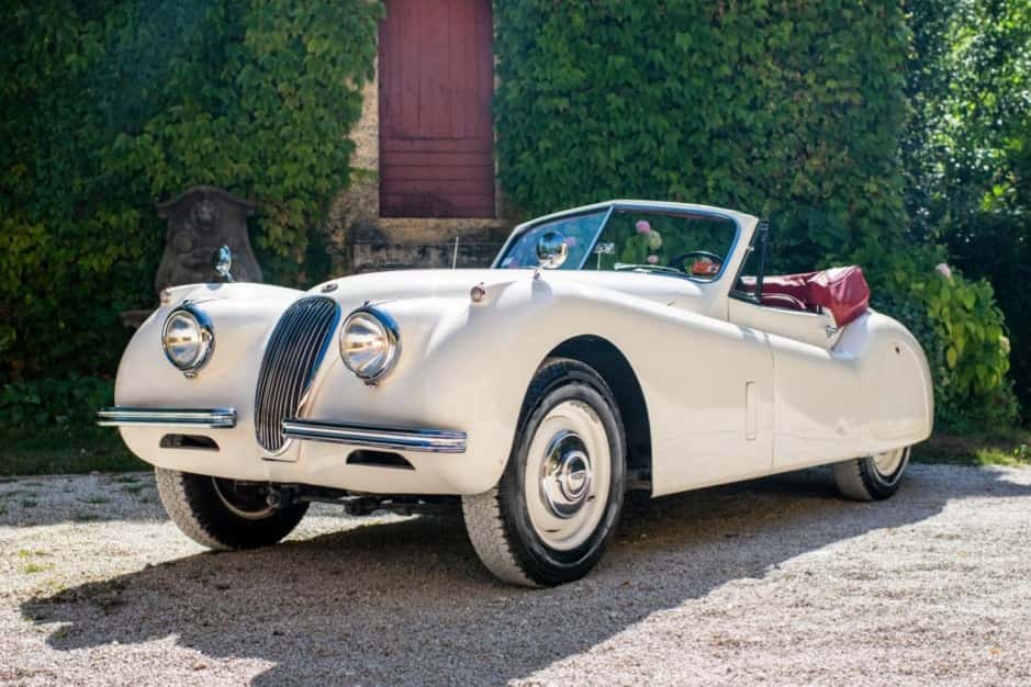 1953 Jaguar XK120 sold for €40,250