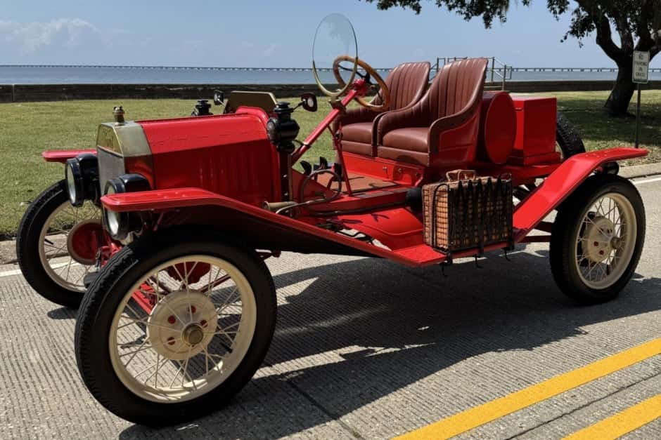 1923 Ford  sold for $20,450