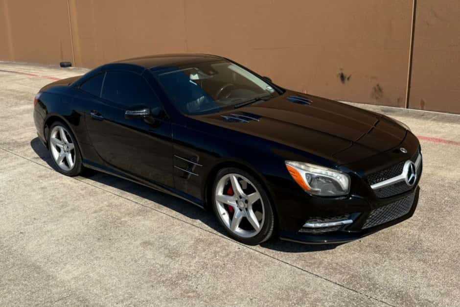 2014 Mercedes-Benz R231 SL sold for $26,000