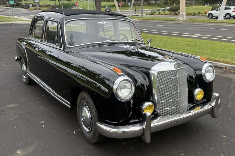 1959 Mercedes-Benz Ponton sold for $35,500