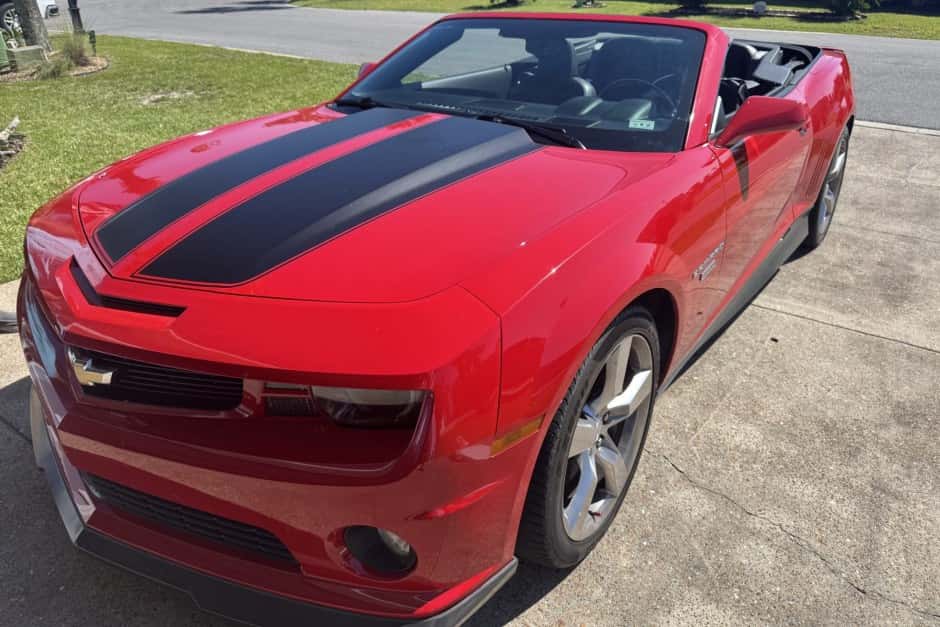 2011 Chevrolet Camaro 5th Generation 2010-2015 sold for $20,000