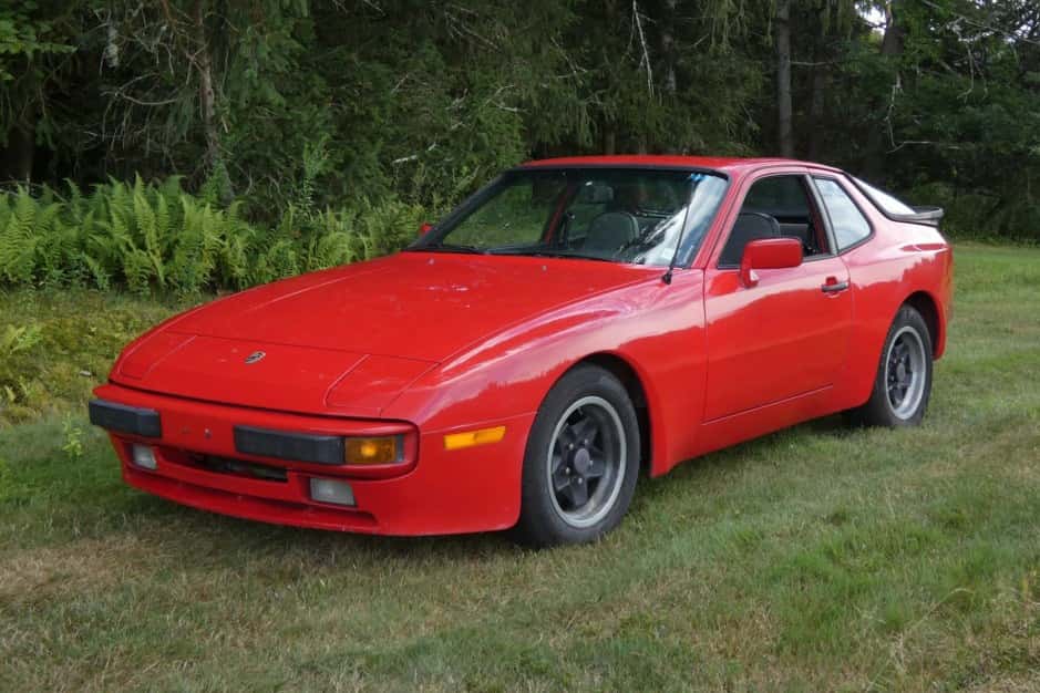 1983 Porsche 944 sold for $10,100