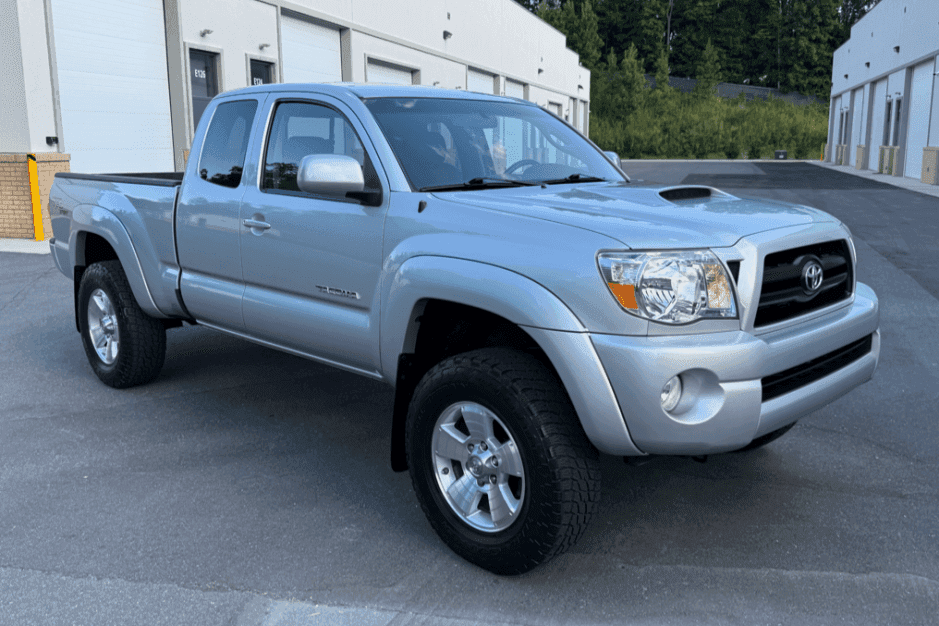 2008 Toyota Tacoma (N2X0 2005-2015) sold for $28,000