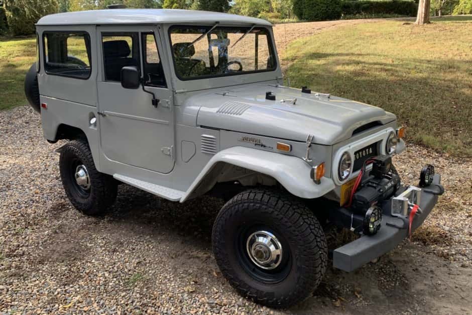 1972 Toyota Land Cruiser FJ40 sold for $21,000