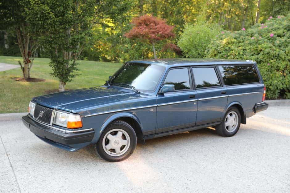 1993 Volvo 240 sold for $7,800