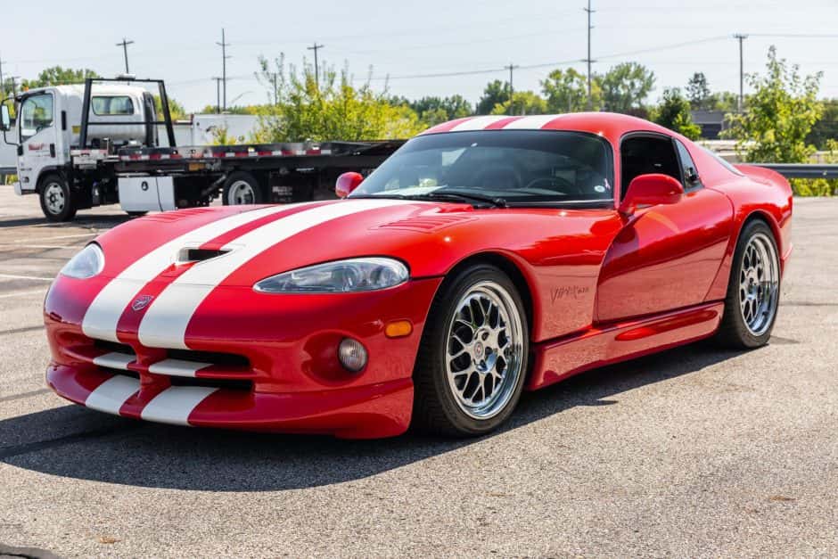 2002 Dodge Viper SR II (1996-2002) sold for $69,666