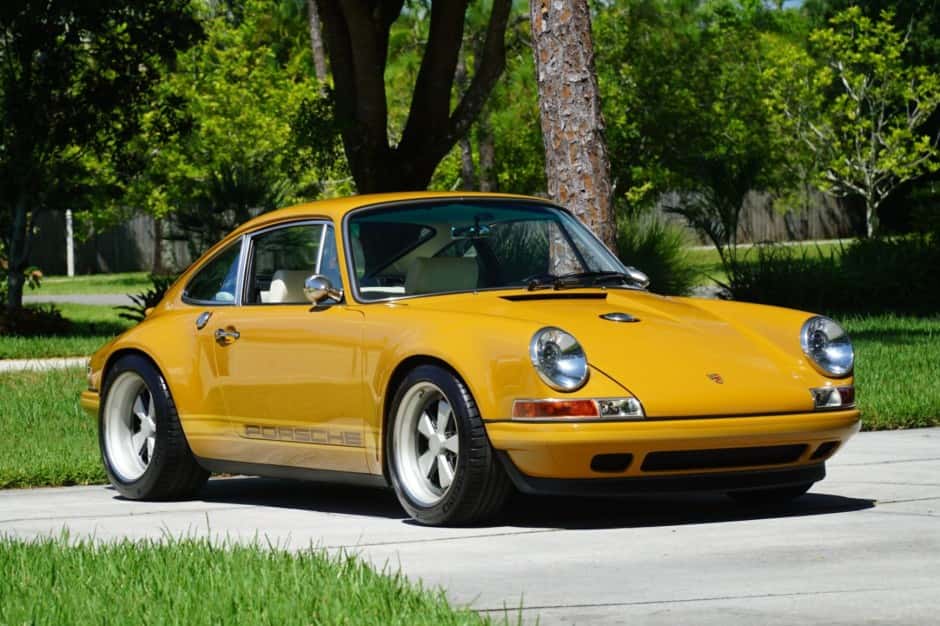 1990 Porsche 964 911 (Non-Turbo) sold for $911,000