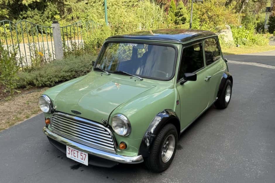 1971 Mini Mk III-Mk V sold for $30,250