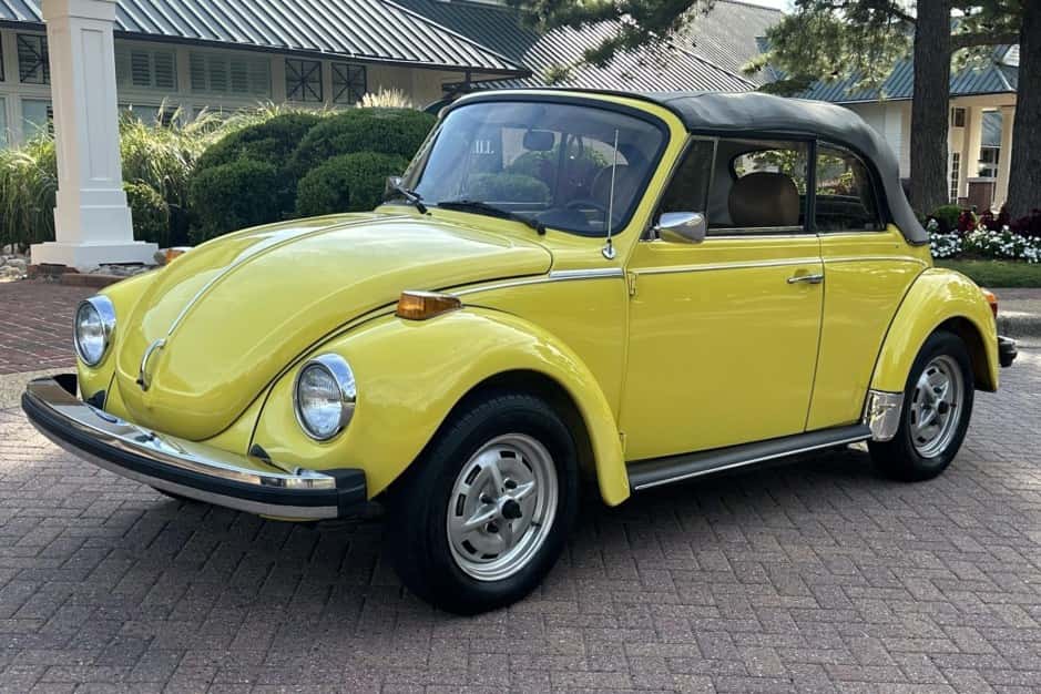 1979 Volkswagen Super Beetle sold for $8,750