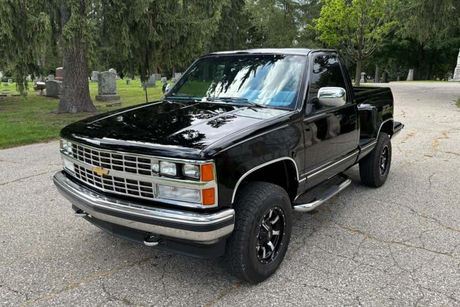 1989 Chevrolet C/K GMT400 (1988-2002) sold for $14,500