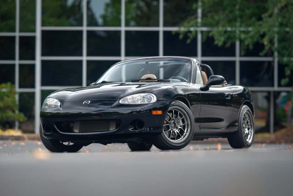 1999 Mazda NB MX-5 Miata sold for $11,250